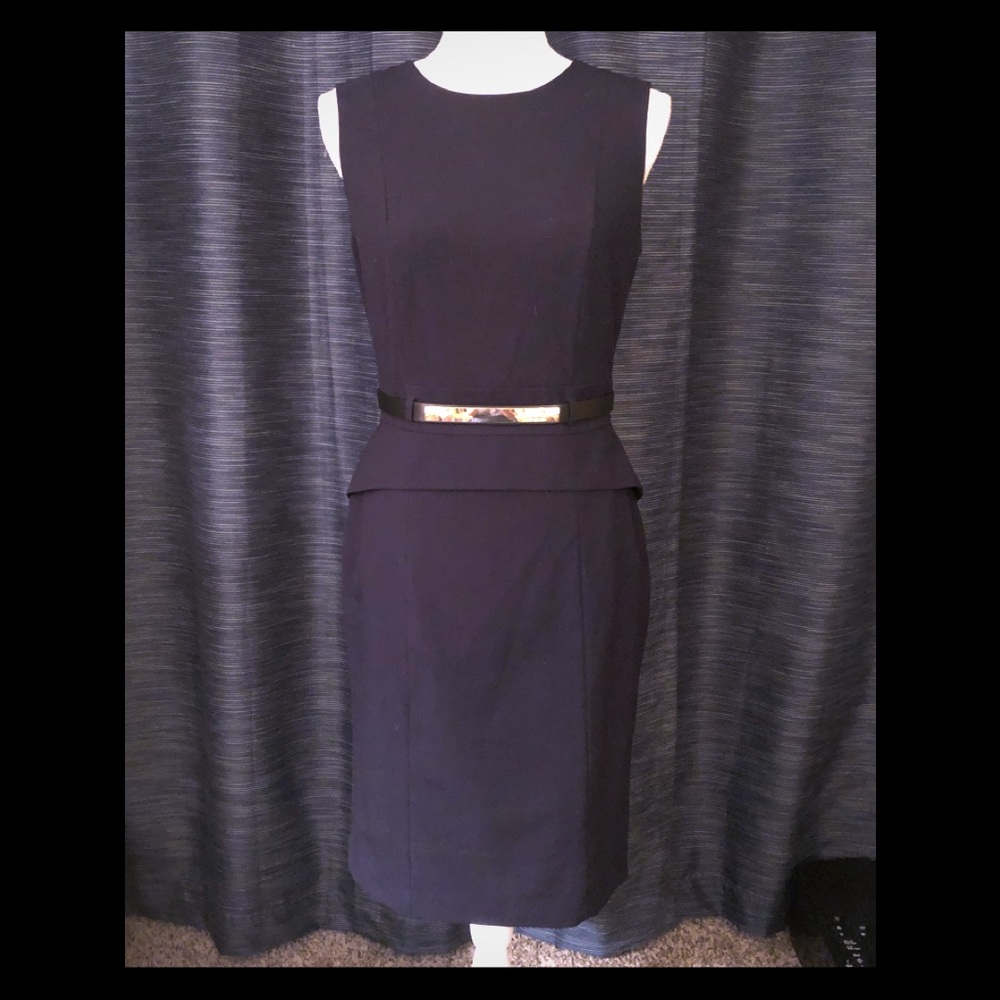 💥SALE! EUC Calvin Klein Navy dress with belt